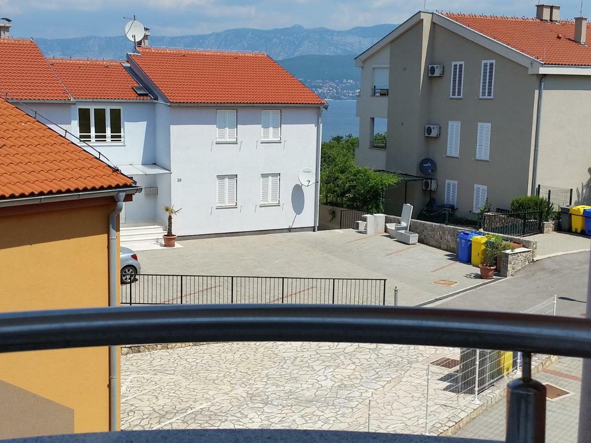 Apartments Kvesic Šilo Exterior foto